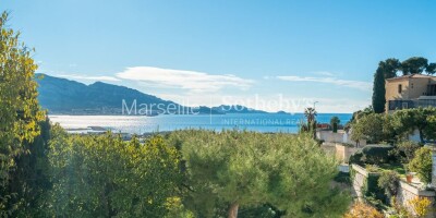 6 room  Apartment for sale in Marseille, France