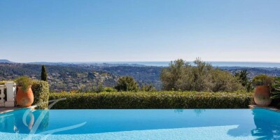 7 room  House for sale in Vence, French Riviera