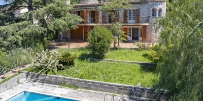 9 room  House for sale in Mougins, France