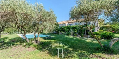5 room  House for sale in Saint-Rémy-de-Provence, French Riviera