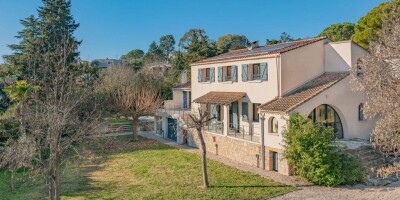 7 room  House for sale in Mougins, French Riviera