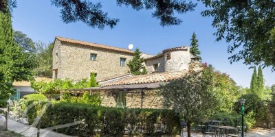 15 bedroom  House for sale in L'Isle-sur-la-Sorgue, France