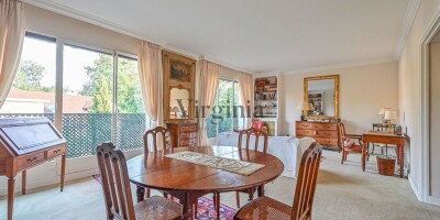 5 room  Apartment for sale in Nogent-sur-Marne, France