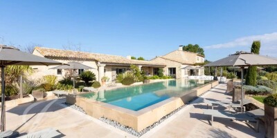 7 room  Farmhouse for sale in Saint-Rémy-de-Provence, France
