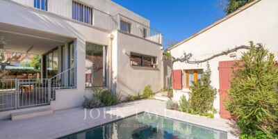 7 room  House for sale in Aix-en-Provence, France