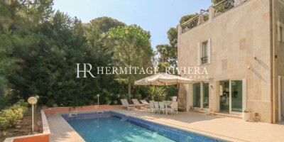 8 room  Villa for sale in Roquebrune-Cap-Martin, French Riviera