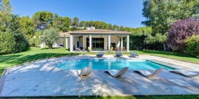 3 bedroom  Detached House for sale in Aubagne, France