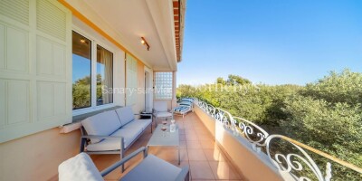 5 room  House for sale in Sanary-sur-Mer, French Riviera