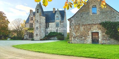 Castle for sale - Laval, France