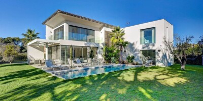 8 room  Detached House for sale in Aix-en-Provence, French Riviera