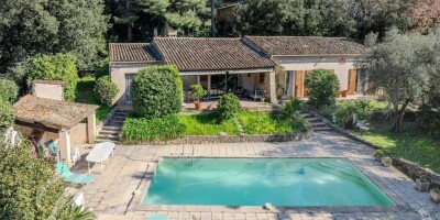 7 room  House for sale in Mougins, France