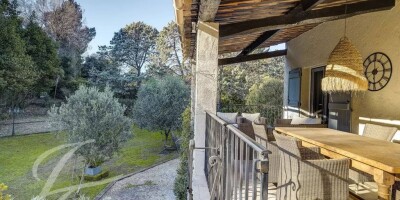 8 room  House for sale in Valbonne, France