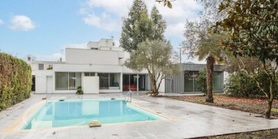 9 room  House for sale in Mérignac, Nouvelle-Aquitaine