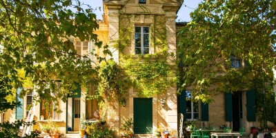 13 room Detached House for sale in L'Isle-sur-la-Sorgue, French Riviera