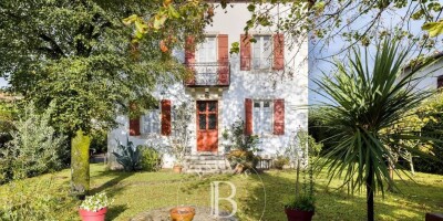11 room  House for sale in Ustaritz, Nouvelle-Aquitaine
