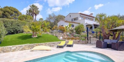 8 room  Villa for sale in Mougins, French Riviera