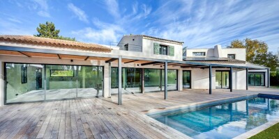 8 room Detached House for sale in Aix-en-Provence, French Riviera