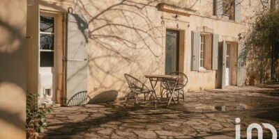 8 room  Villa for sale in Arles, French Riviera