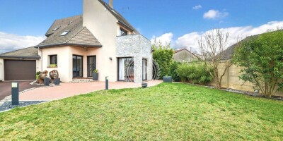 8 room  House for sale in Saint-Ouen-l'Aumône, France