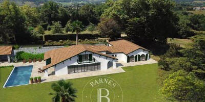 House for sale in Urrugne, France