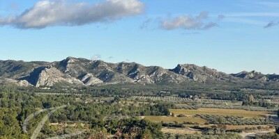 Farmhouse for sale in Saint-Rémy-de-Provence, France