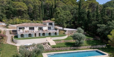 5 room  Villa for sale in Mougins, France