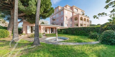 4 bedroom  Flat for sale in Cannes, France