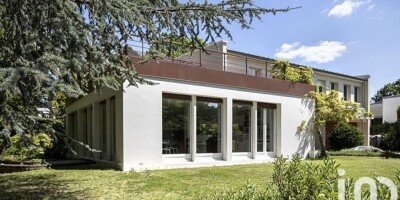 Villa for sale in Le Vésinet, Île-de-France