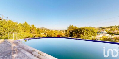 10 room  Villa for sale in Manosque, France