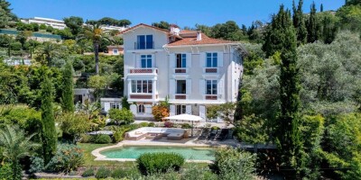 Detached House for sale in Cannes, France