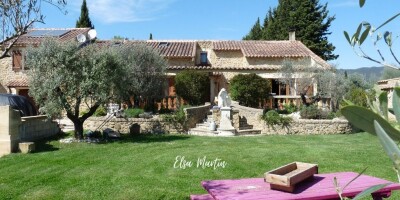 7 room  Villa for sale in Lauris, French Riviera