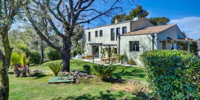 7 room Detached House for sale in Aix-en-Provence, French Riviera