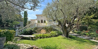 6 room  House for sale in Mougins, French Riviera
