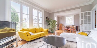 5 bedroom  Villa for sale in Vaucresson, Île-de-France