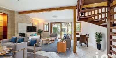 Villa for sale in Vélizy-Villacoublay, France