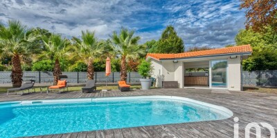 4 bedroom  Villa for sale in Saint-Médard-en-Jalles, Nouvelle-Aquitaine