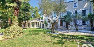 5 bedroom  Villa for sale in Saint-Maur-des-Fossés, Île-de-France