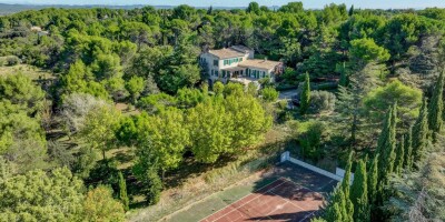 11 room Detached House for sale in Arles, France