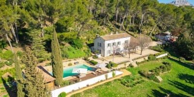 7 room Detached House for sale in Aix-en-Provence, France