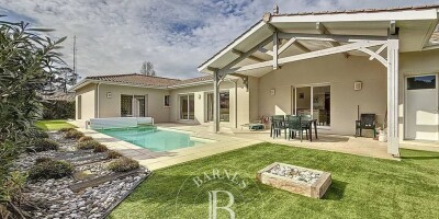 6 room  House for sale in Gujan-Mestras, France