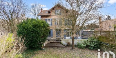 Villa for sale in Vaucresson, Île-de-France