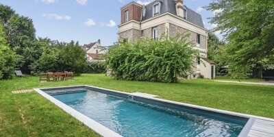 9 room  Detached House for sale in Rambouillet, France