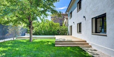 5 room  Townhouse for sale in Aix-en-Provence, France