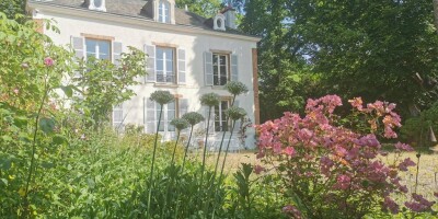 8 room  Detached House for sale in La Chapelle-Saint-Mesmin, France