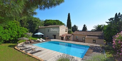 6 room  Villa for sale in Saint-Tropez, France