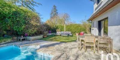 5 bedroom  Villa for sale in Rueil-Malmaison, Île-de-France
