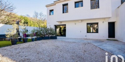 Villa for sale in Gémenos, France