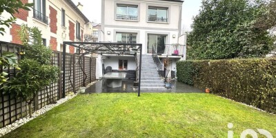 4 bedroom  Villa for sale in Vincennes, Île-de-France