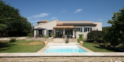 Villa for sale in Vaison-la-Romaine, French Riviera