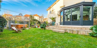 7 room  House for sale in Le Perreux-sur-Marne, France